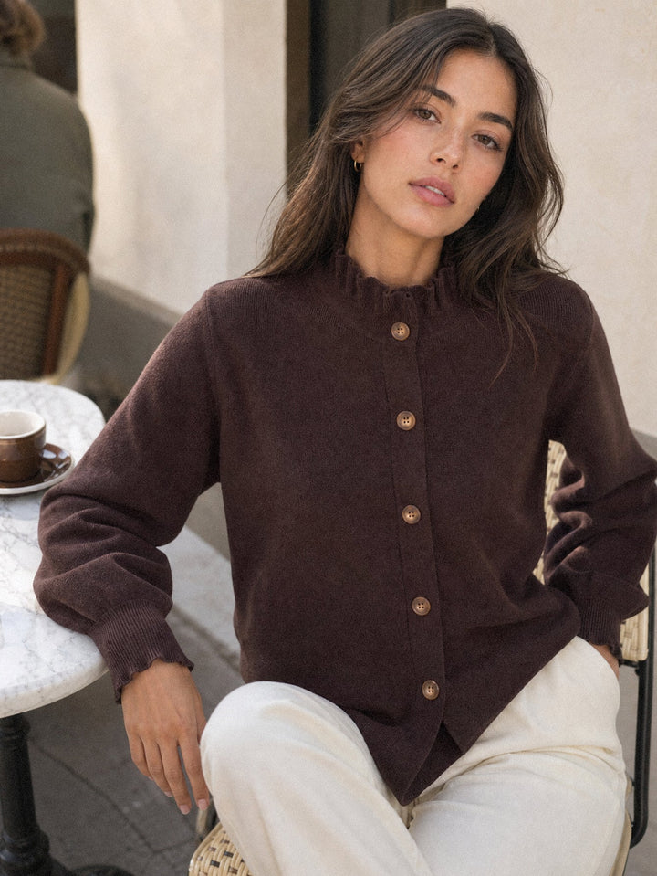 Gilet en maille brun col volanté