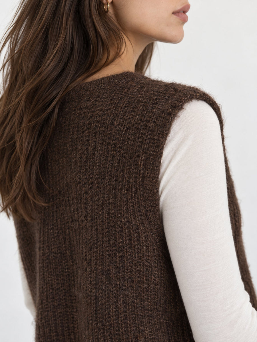 Détail du dos en maille marron
