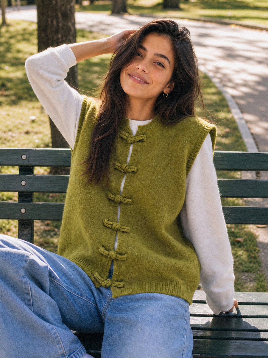 Gilet vert olive porté